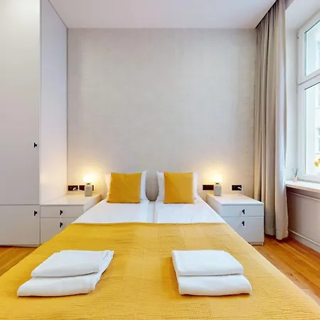 Lumiere Center Hoza *