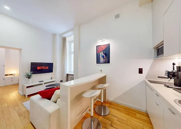 Lumiere Center Hoza Varşova